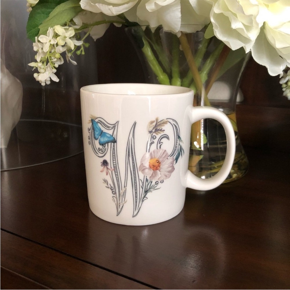 Monique Lhuillier Botanical Alphabet Mug ‘W’ Pottery Barn Floral Coffee NWT! - Picture 5 of 5